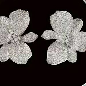 Elegant Silver Floral Earrings